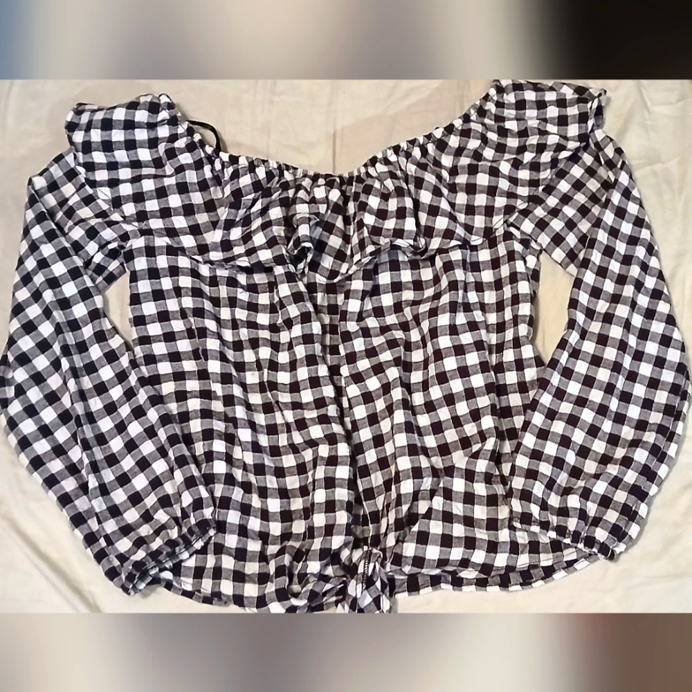 Stylish Black and White Checkered Women's Top